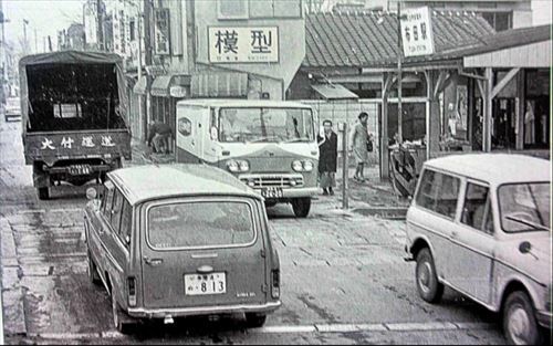 1967年（昭和42年）布田駅前通り
